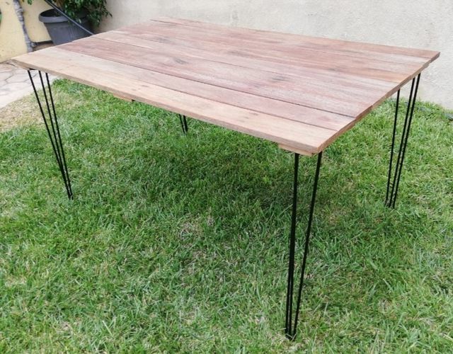 Mesa de comedor o jardín