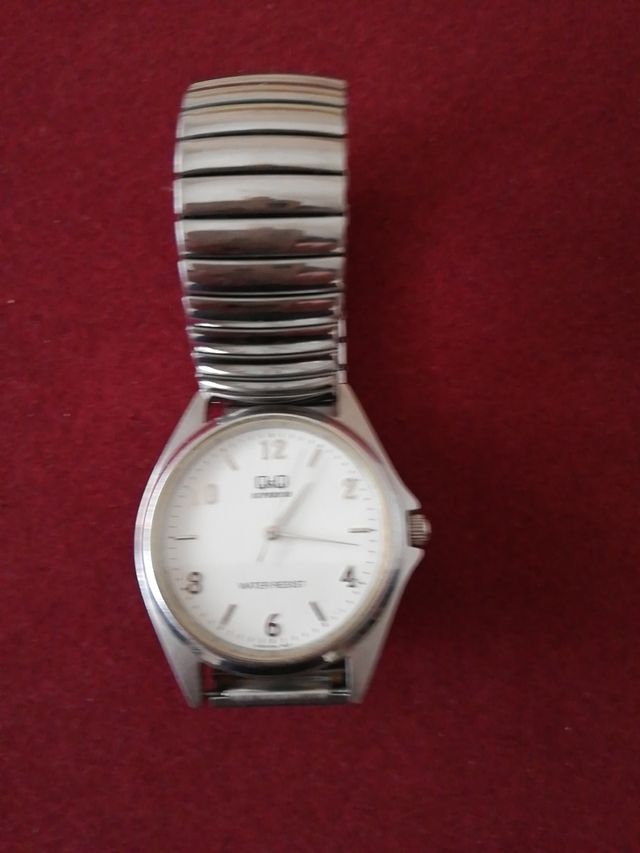 Reloj Q&Q