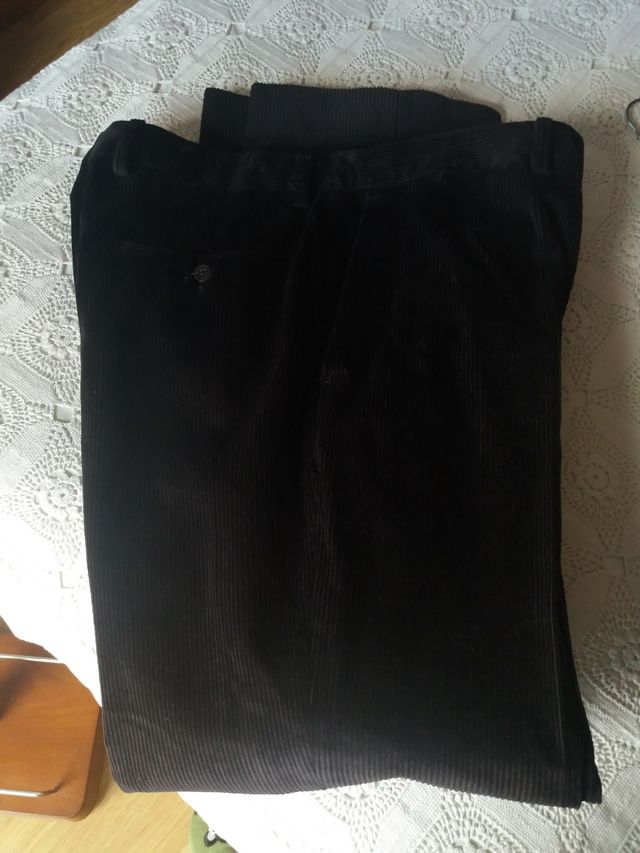 Pantalón de pana a estrenar