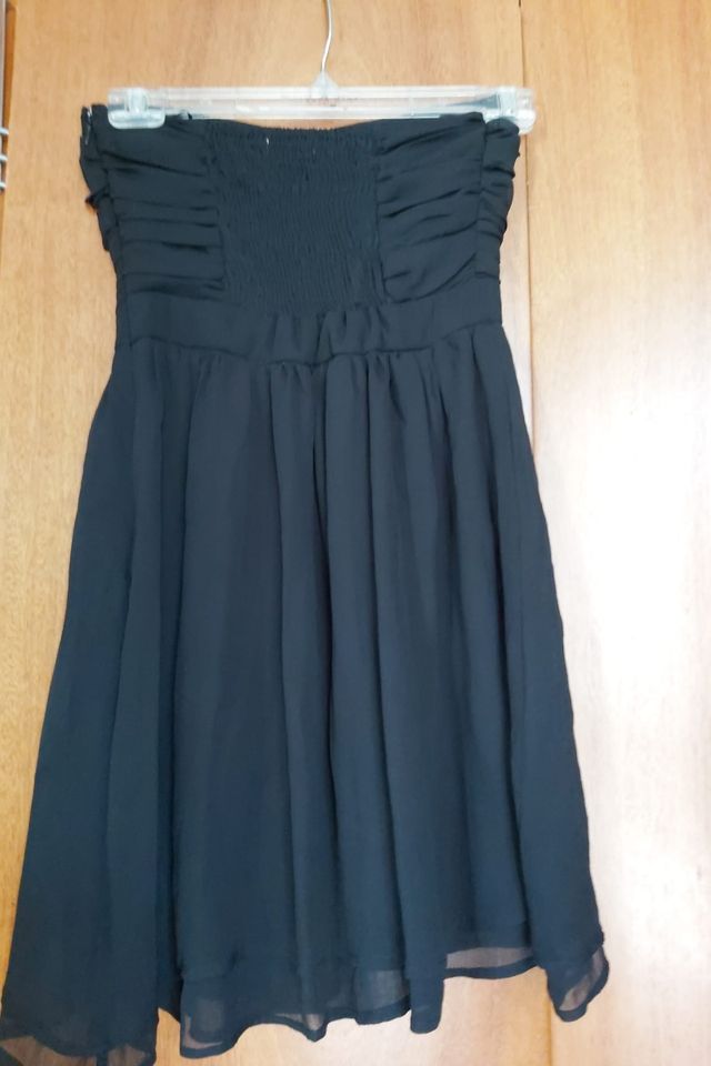 Falda y vestido negro