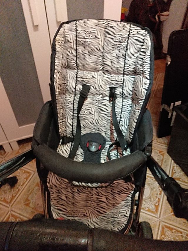 carro de bebe. marca bebecar