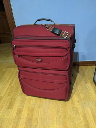 Maleta Coronel tapioca de segunda mano por 21 EUR en Navatejera en WALLAPOP