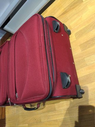 Maleta Coronel tapioca de segunda mano por 21 EUR en Navatejera en WALLAPOP