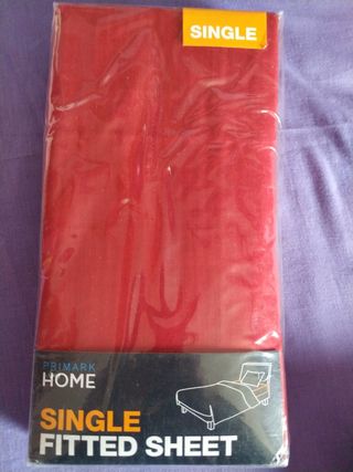 Sábana bajera nueva de segunda mano por 5 EUR en Huesca en WALLAPOP