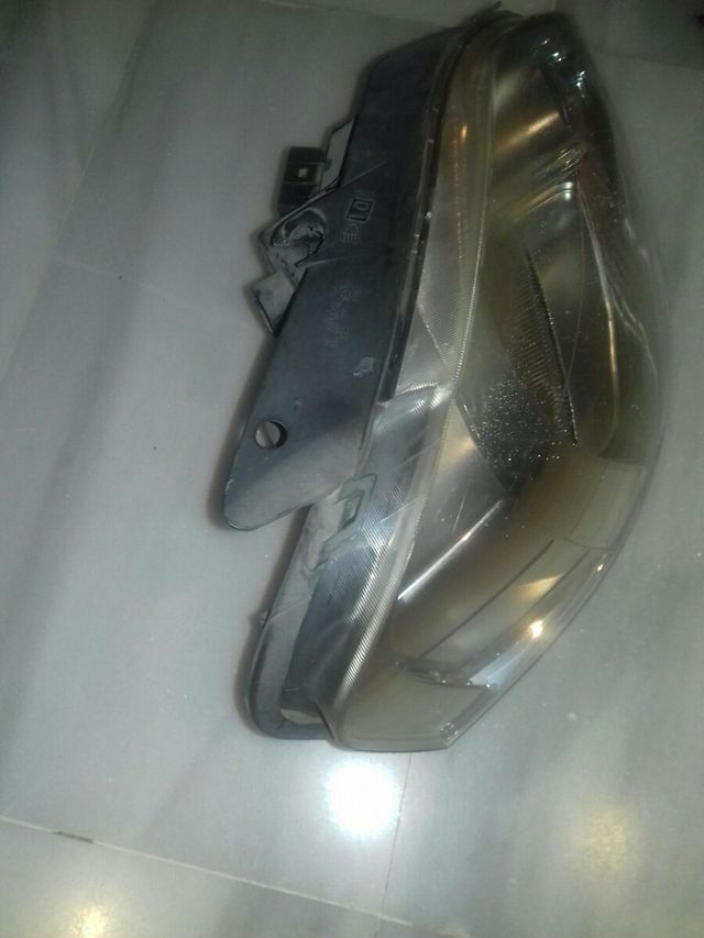 Faro Delantero Volkswagen Fox