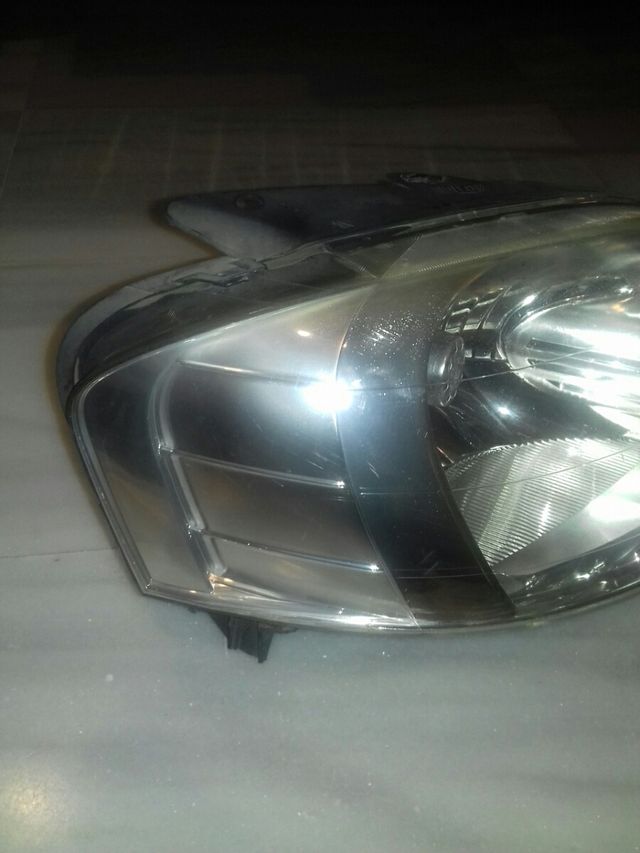 Faro Delantero Volkswagen Fox