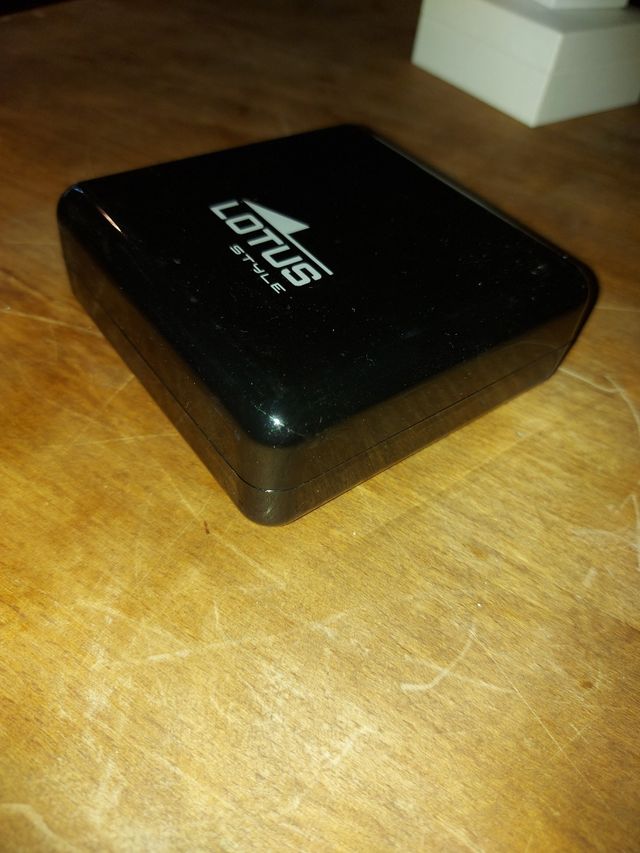 Cajita vacía para pulsera LOTUS