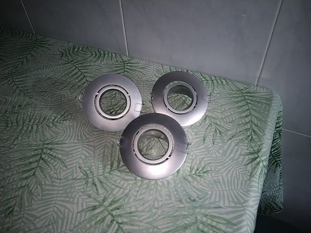 ARO EMPOTRABLE ALUMINIO CIRCULAR BASCULANTE