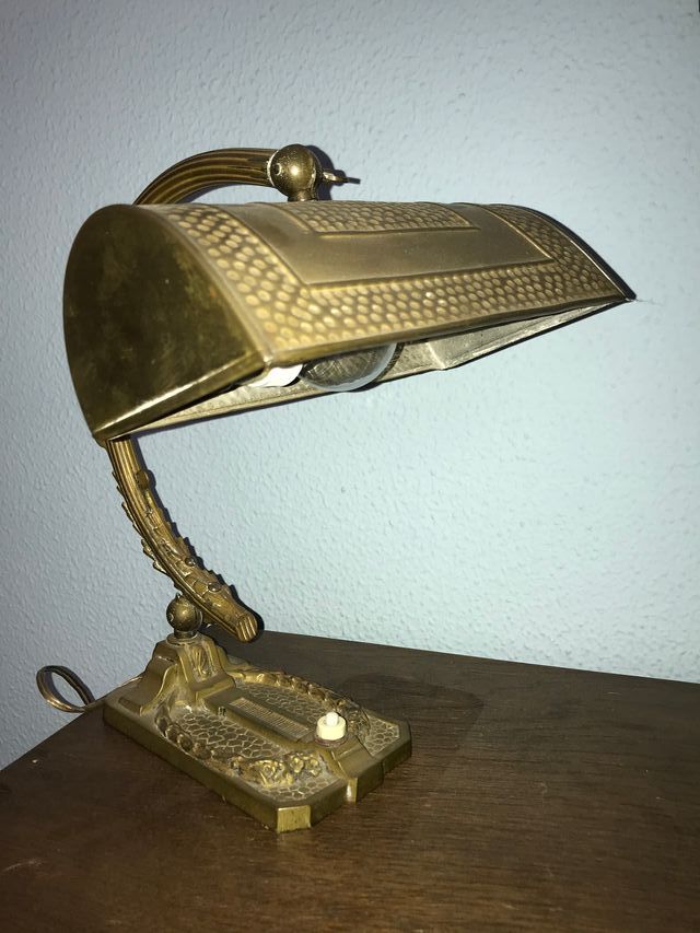 Lámpara de despacho de latón. 