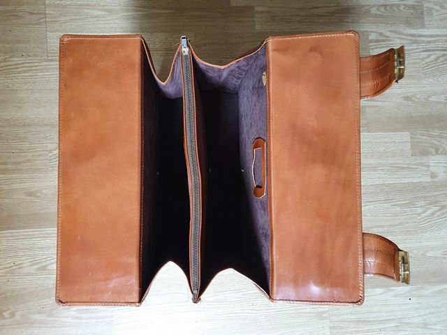 Maletin marroquineria de alta calidad Brig Ubrique