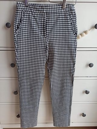 Pantalón cuadros Vichy Zara de segunda mano por 7 EUR en Andújar en WALLAPOP