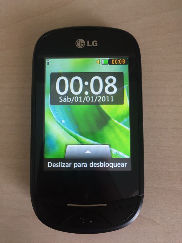 Teléfono LG-T500