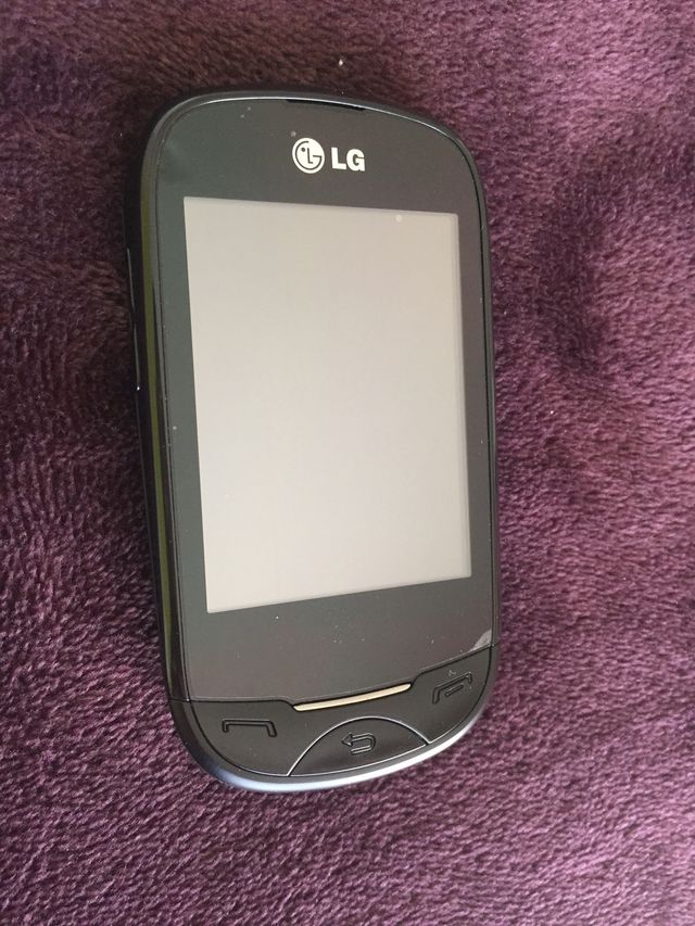 Teléfono LG-T500