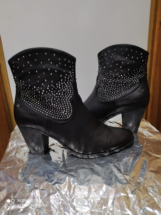 Botines piel negra