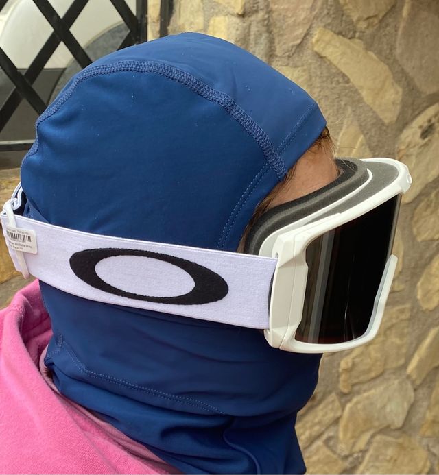 Pasamontañas oakley a estrenar