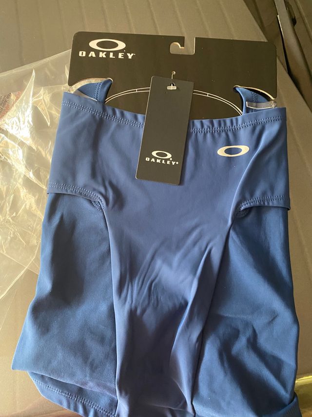 Pasamontañas oakley a estrenar