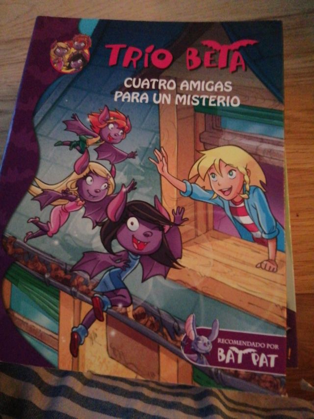 libros de Bat Pat, y del Club Trío Beta