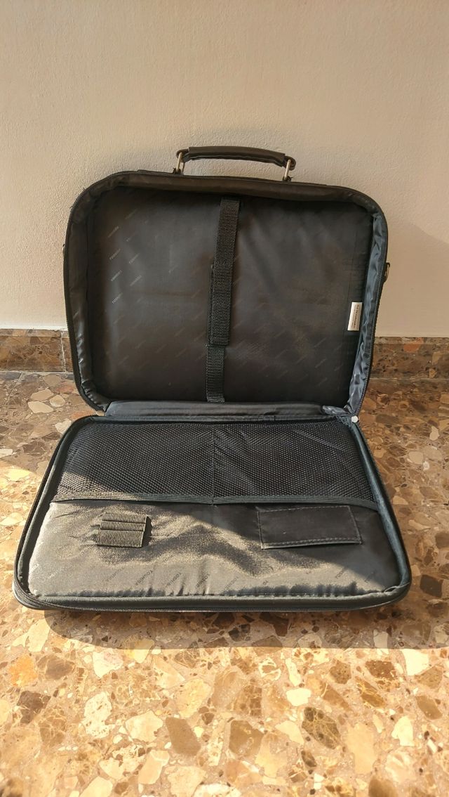 Maletín portátil Toshiba