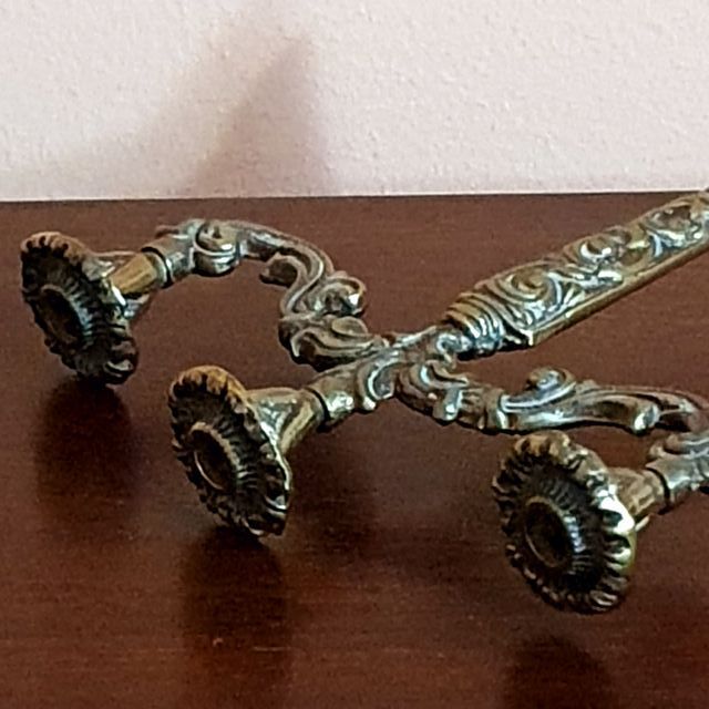 ANTIGUO CANDELABRO DE BRONCE