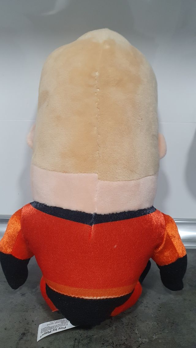 Peluche Mr.Increible Los Increibles.