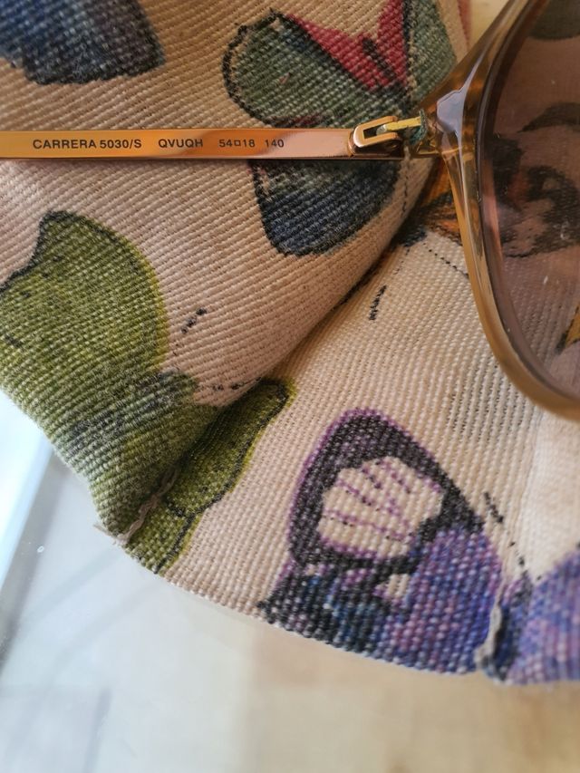 Gafas sol Carrera unisex t.54 y Vaqueros Fracomina