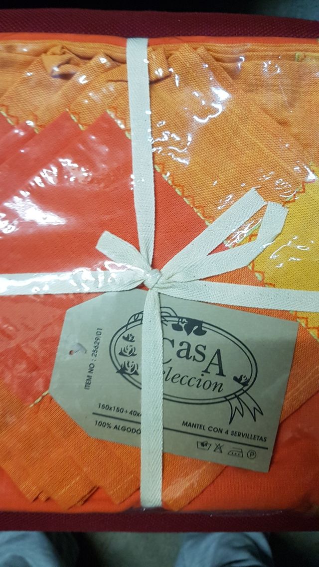 mantel con servilletas nuevo