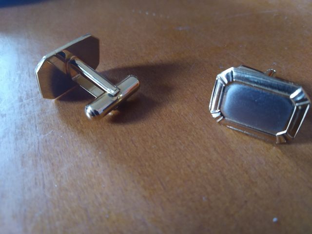 Dos juegos de gemelos en perfecto estado