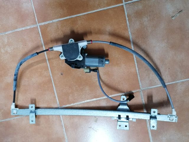 Motor elevalunas Ford Maverick (lado de conductor)