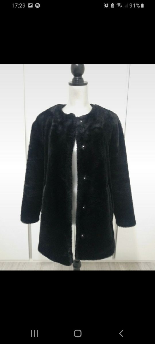 Abrigo de pelo negro zara