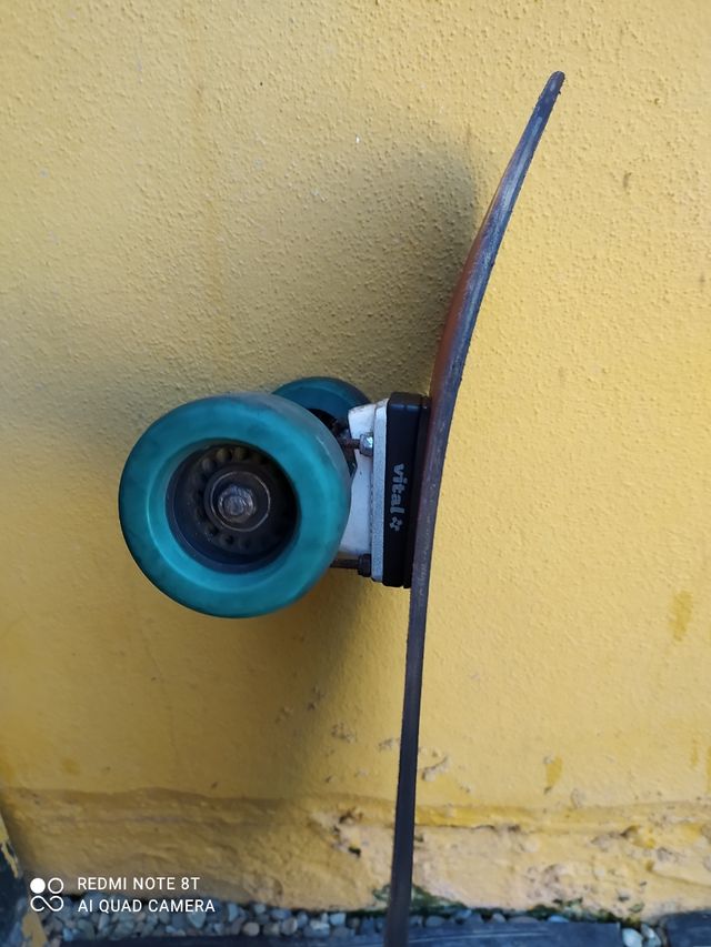 monopatín antiguo años 70 Santa Cruz