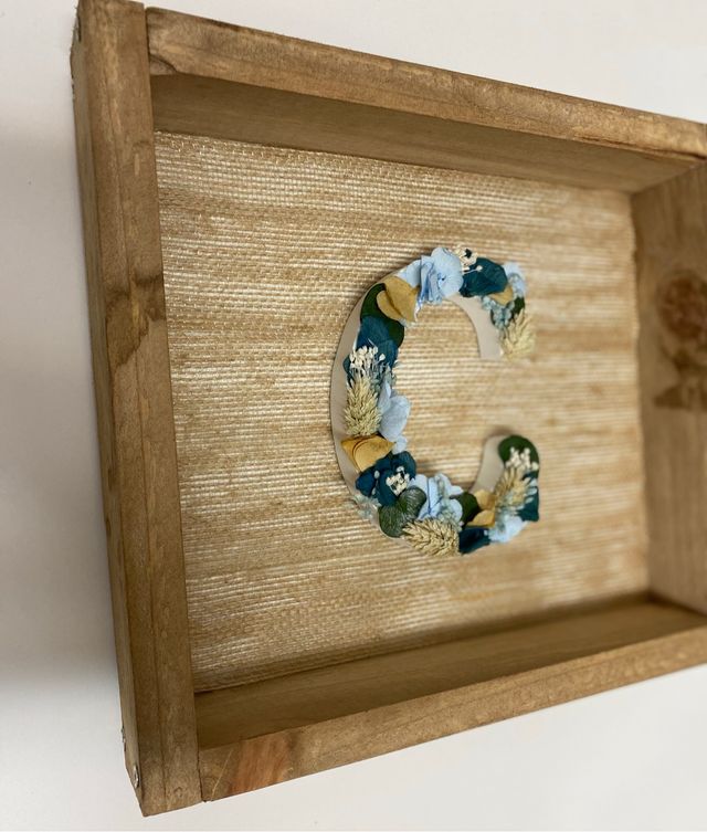 Caja con letra preservada