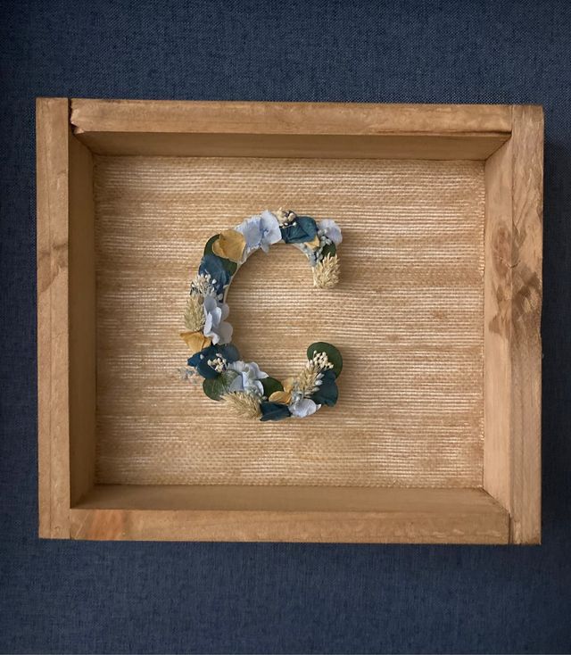 Caja con letra preservada