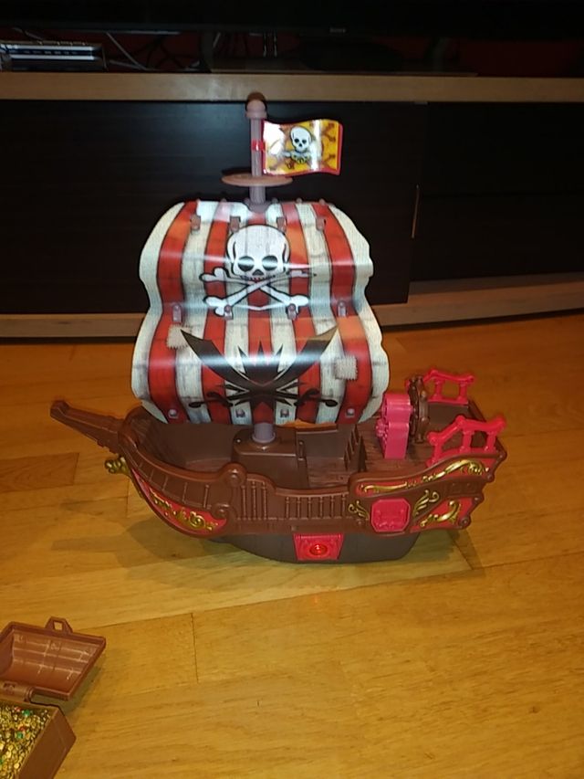 Barco Pirata Keenway