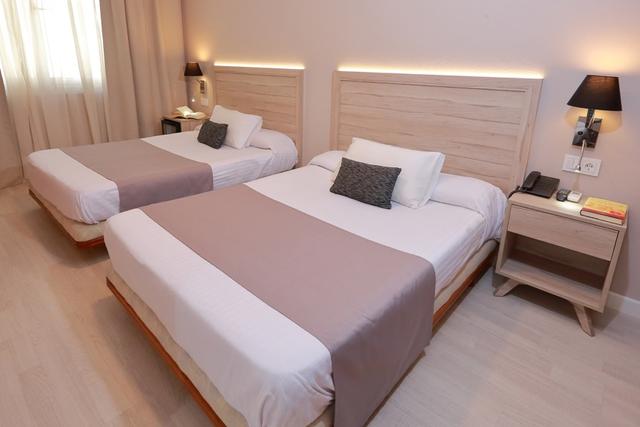 CAMA DE EXPOSICIÓN COLCHÓN VISCO MÁS SOMIER