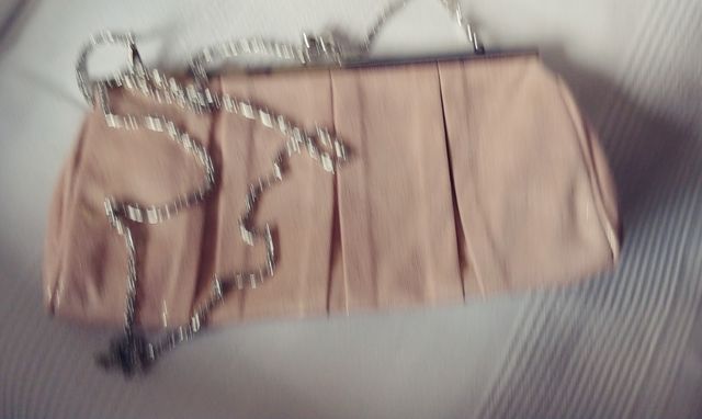 Bolso de mano rosa de fiesta