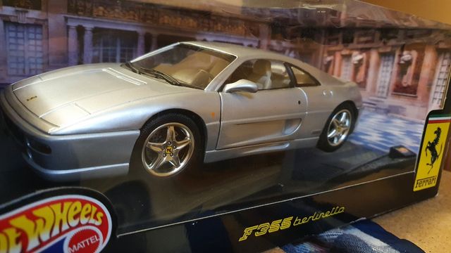 ferrari 355 Berlinetta 1:18