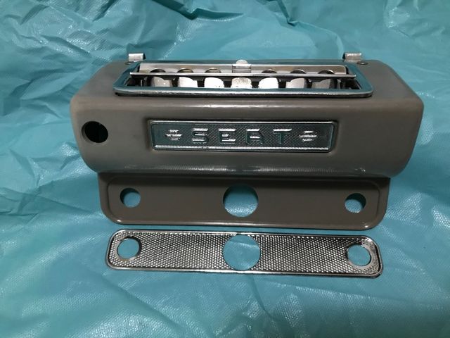 Cenicero salpicadero SEAT 600