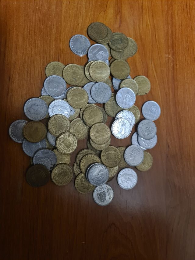 77 Monedas de 1 Peseta