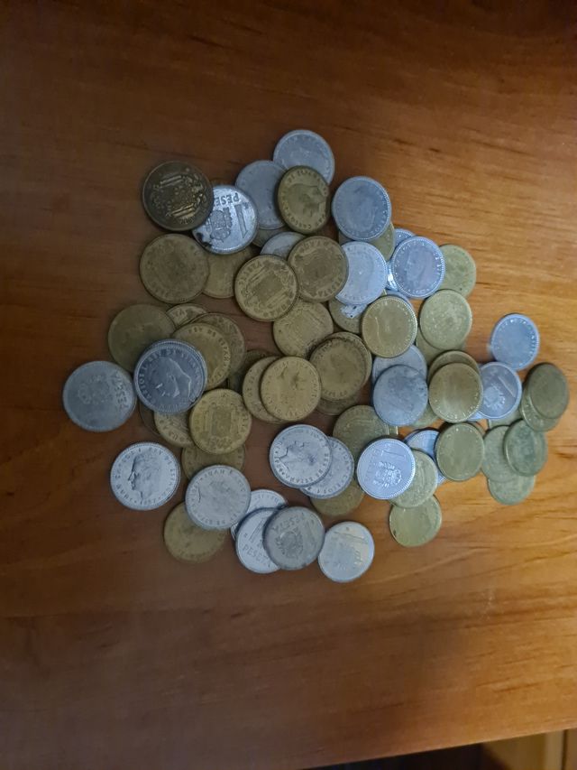 77 Monedas de 1 Peseta