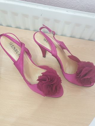 Zapatos y bolso Menbur de segunda mano por 40 EUR en Toledo en WALLAPOP