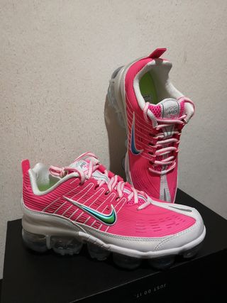 Zapatilla Nike vapormax 360 barely rose de segunda mano por 120 EUR en  Alicante en WALLAPOP