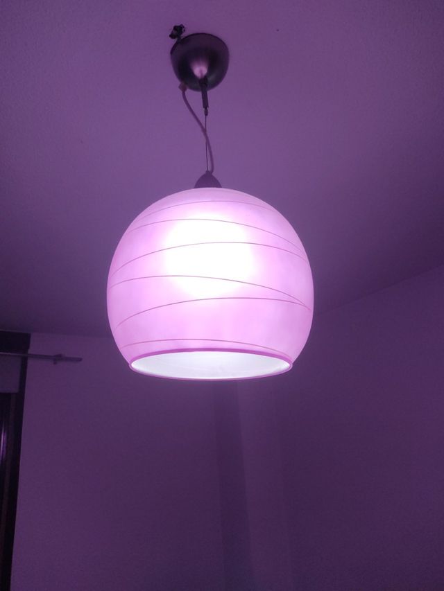 lámpara de techo morada