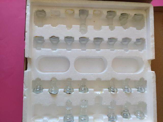 AJEDREZ CRISTAL, COMPLETO, 35X35 CMS.