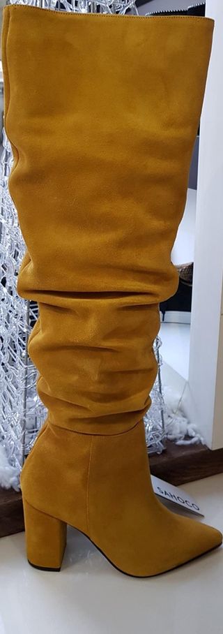 Botas altas mostaza Sahoco de segunda mano por 60 EUR en Ciudad Real en  WALLAPOP