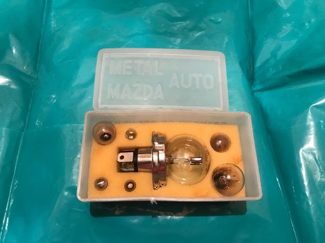 Estuche lámparas SEAT 124 nuevo