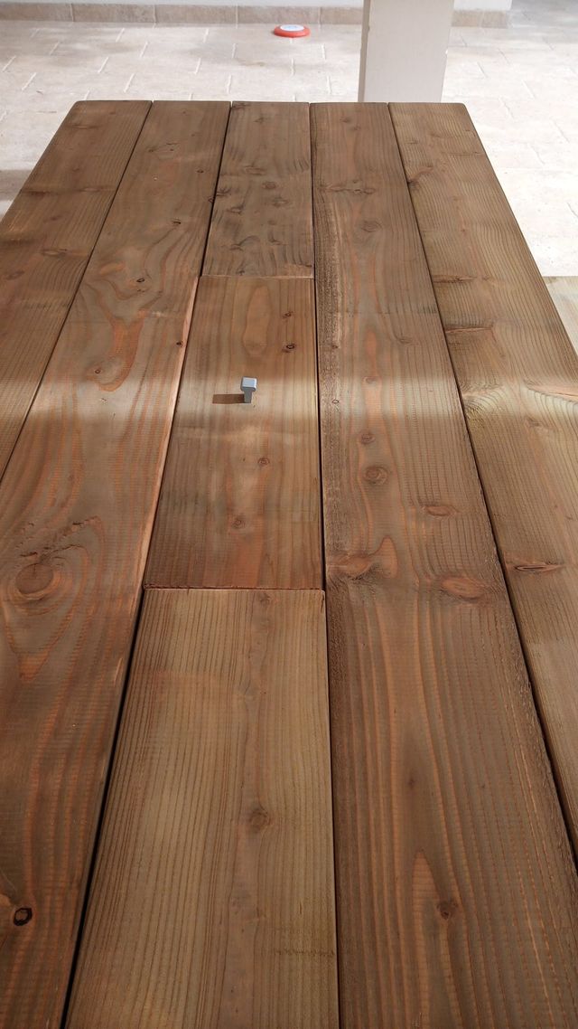 MESA DE PICNIC CON HIELERA MONTADA