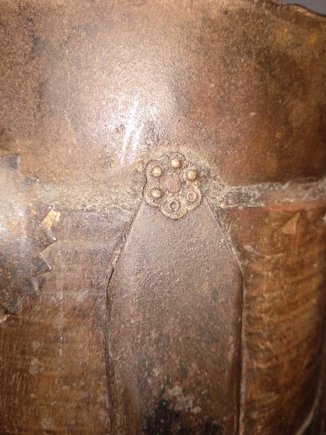 Cubre macetas, recipiente de madera y hierro