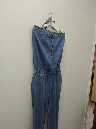 Mono vaquero mujer pull bear de segunda mano por 5 EUR en  Gandul-Marchenilla en WALLAPOP