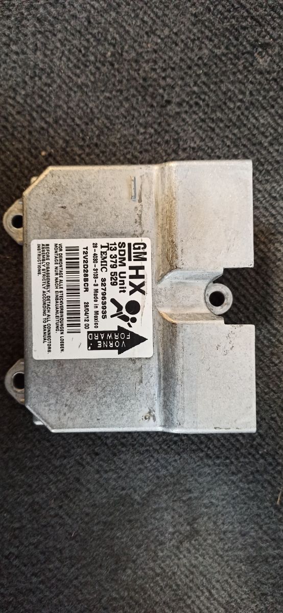 centralita de airbags Opel corsa d 13379529