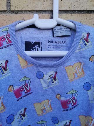 Sudadera Pull\u0026amp;Bear talla L-XL de segunda mano por 5 EUR en Mataró en  WALLAPOP